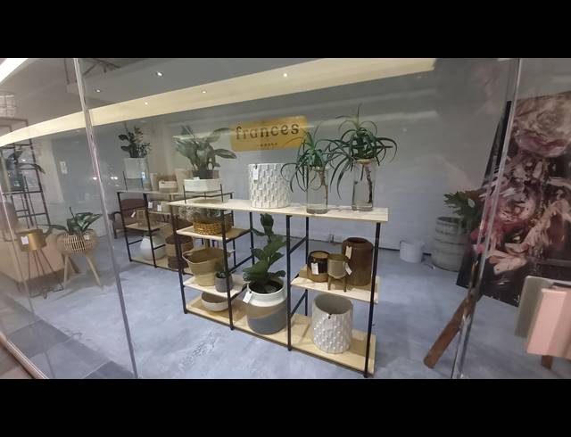 30M² RETAIL RENTED IN GREEN POINT